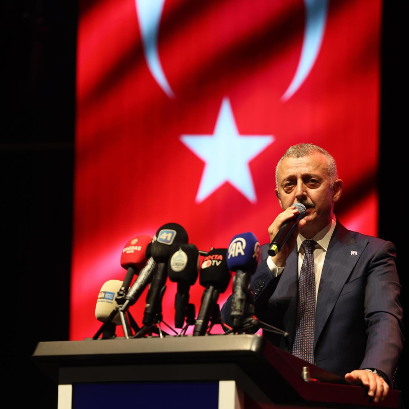 Karanlığı Aydınlığa Çeviren Meydan: "Kardan Aydınlık"